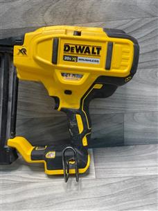 DeWalt DCN680 20V Max Lithium-Ion Brushless 18-Gauge Cordless Brad Nailer